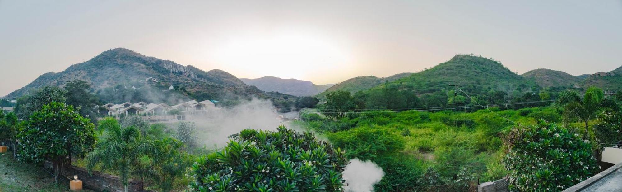 Udai Nature Valley Resort - A Peace Full Farmhouse Resort Udaipur Buitenkant foto
