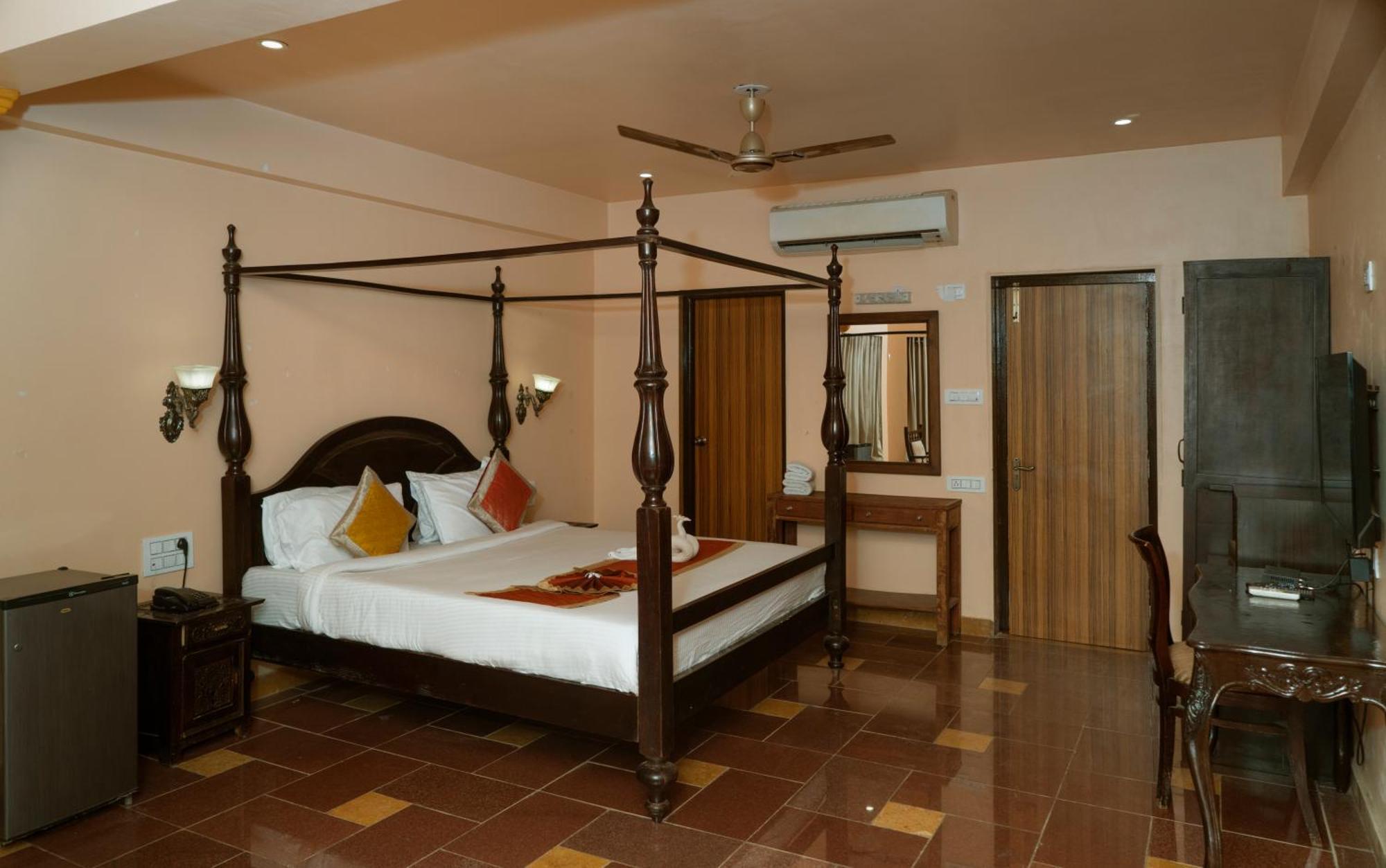 Udai Nature Valley Resort - A Peace Full Farmhouse Resort Udaipur Buitenkant foto