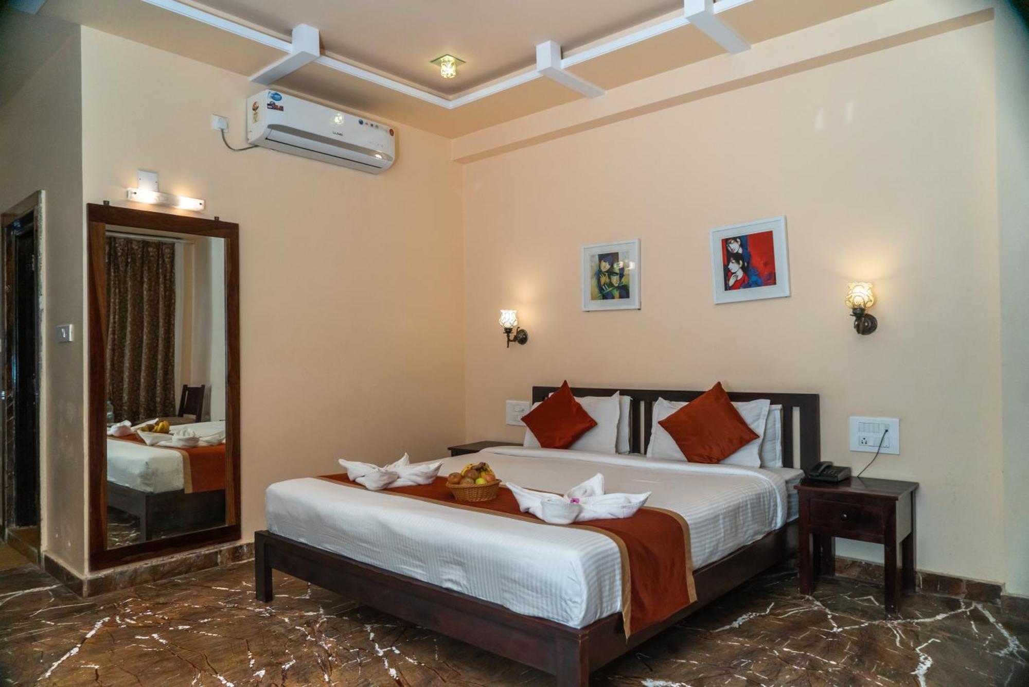 Udai Nature Valley Resort - A Peace Full Farmhouse Resort Udaipur Buitenkant foto