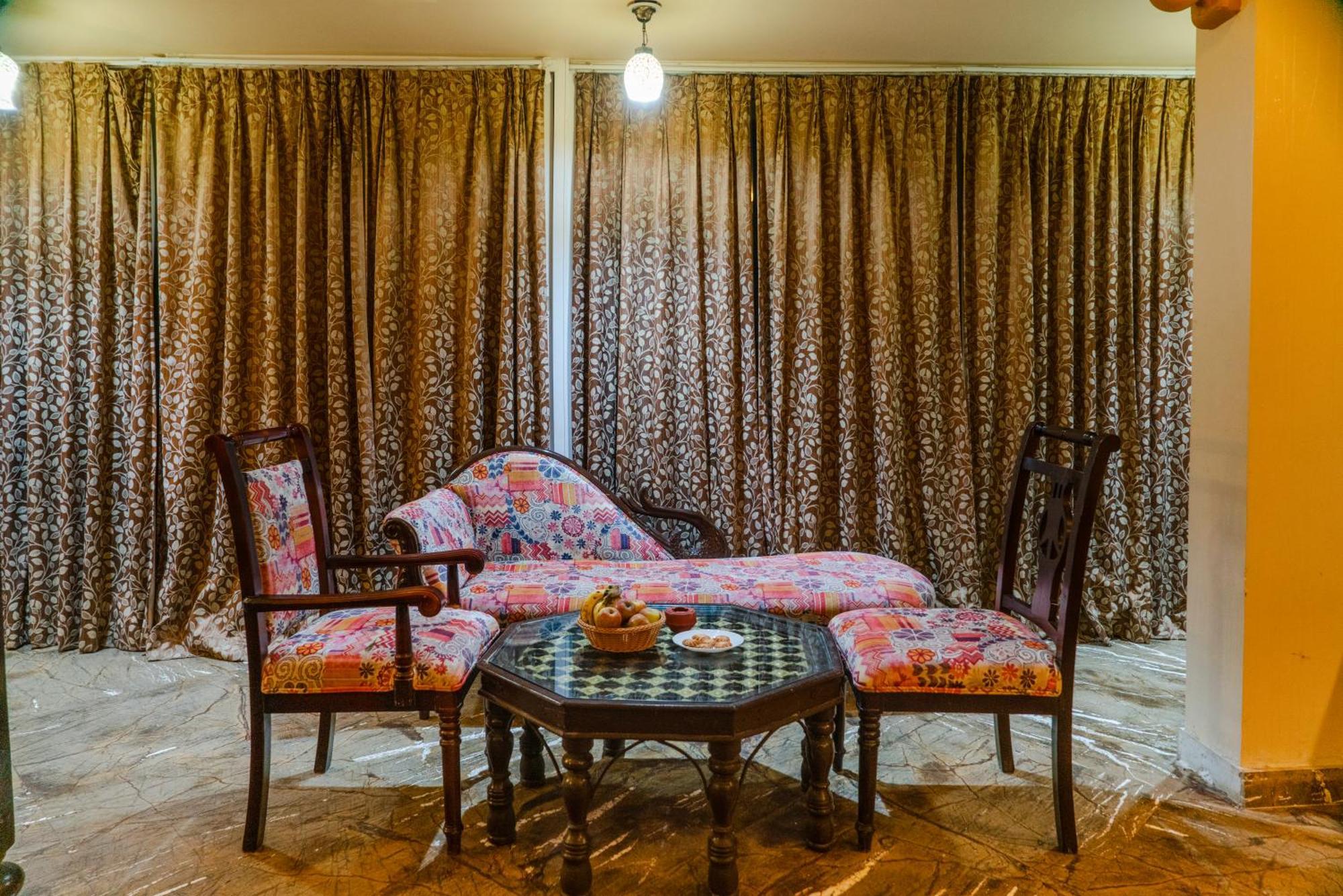 Udai Nature Valley Resort - A Peace Full Farmhouse Resort Udaipur Buitenkant foto