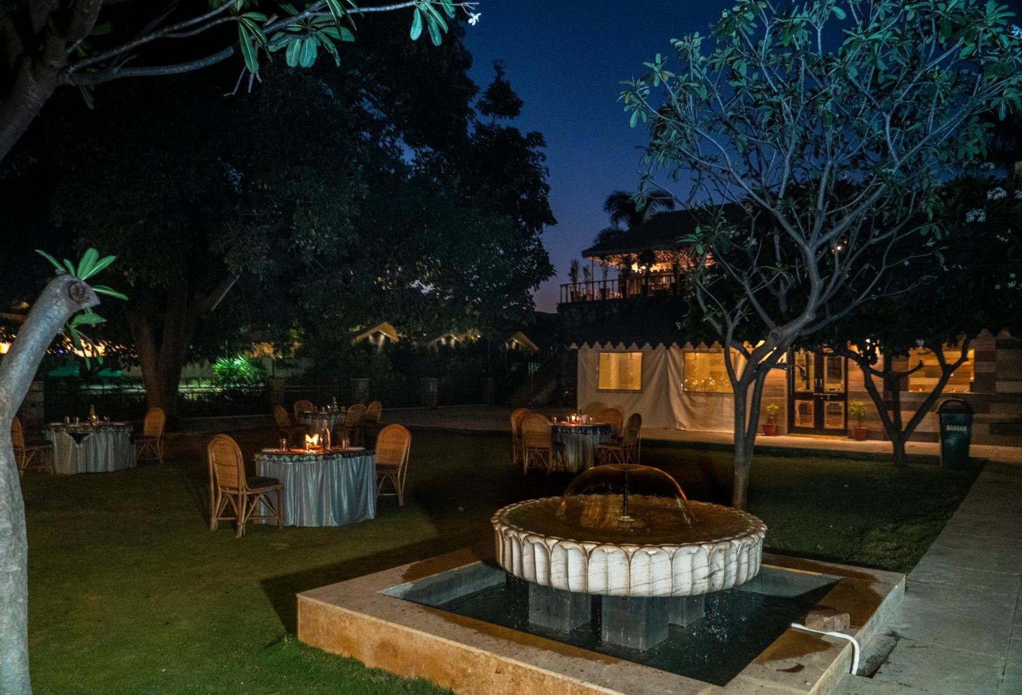 Udai Nature Valley Resort - A Peace Full Farmhouse Resort Udaipur Buitenkant foto