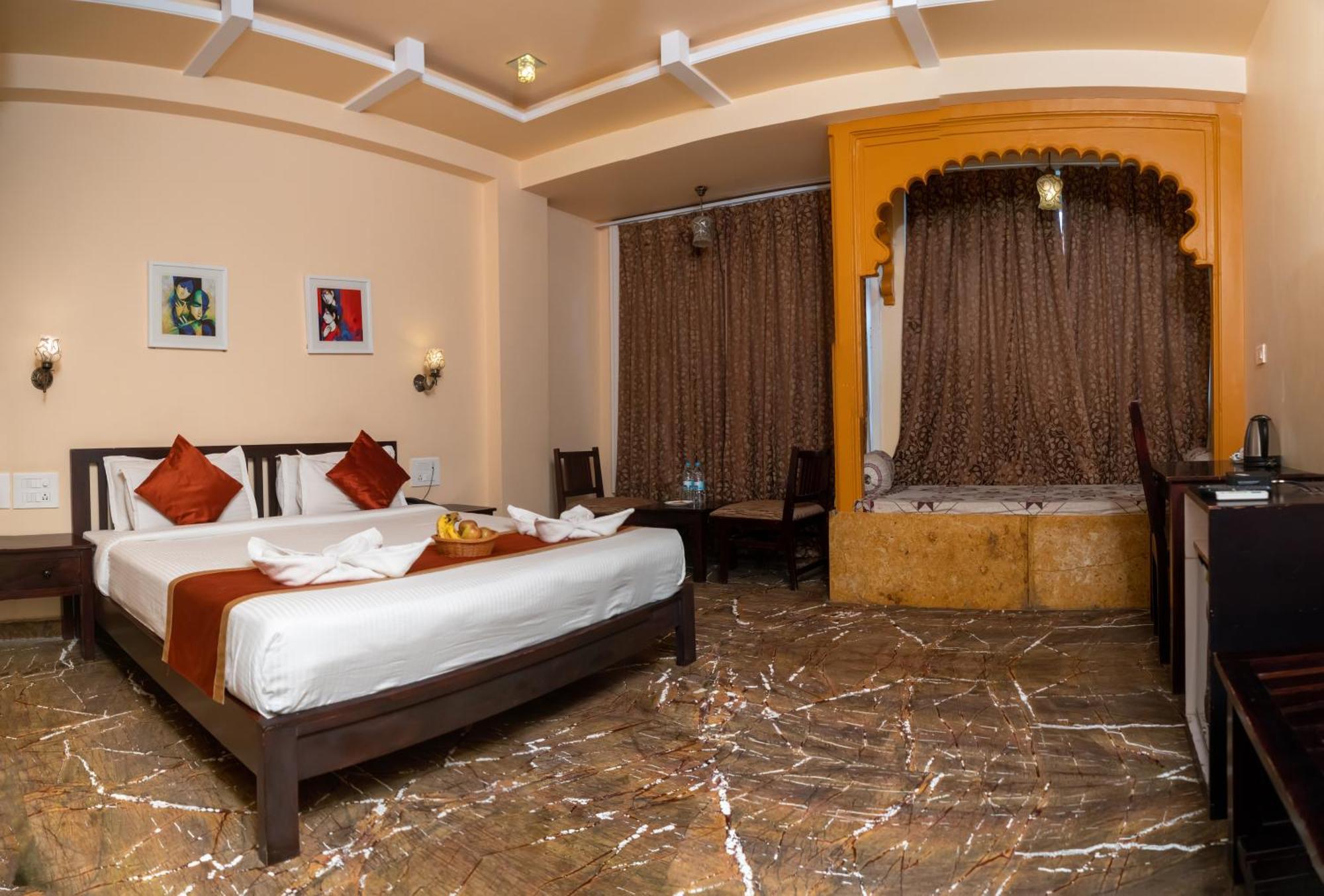 Udai Nature Valley Resort - A Peace Full Farmhouse Resort Udaipur Buitenkant foto