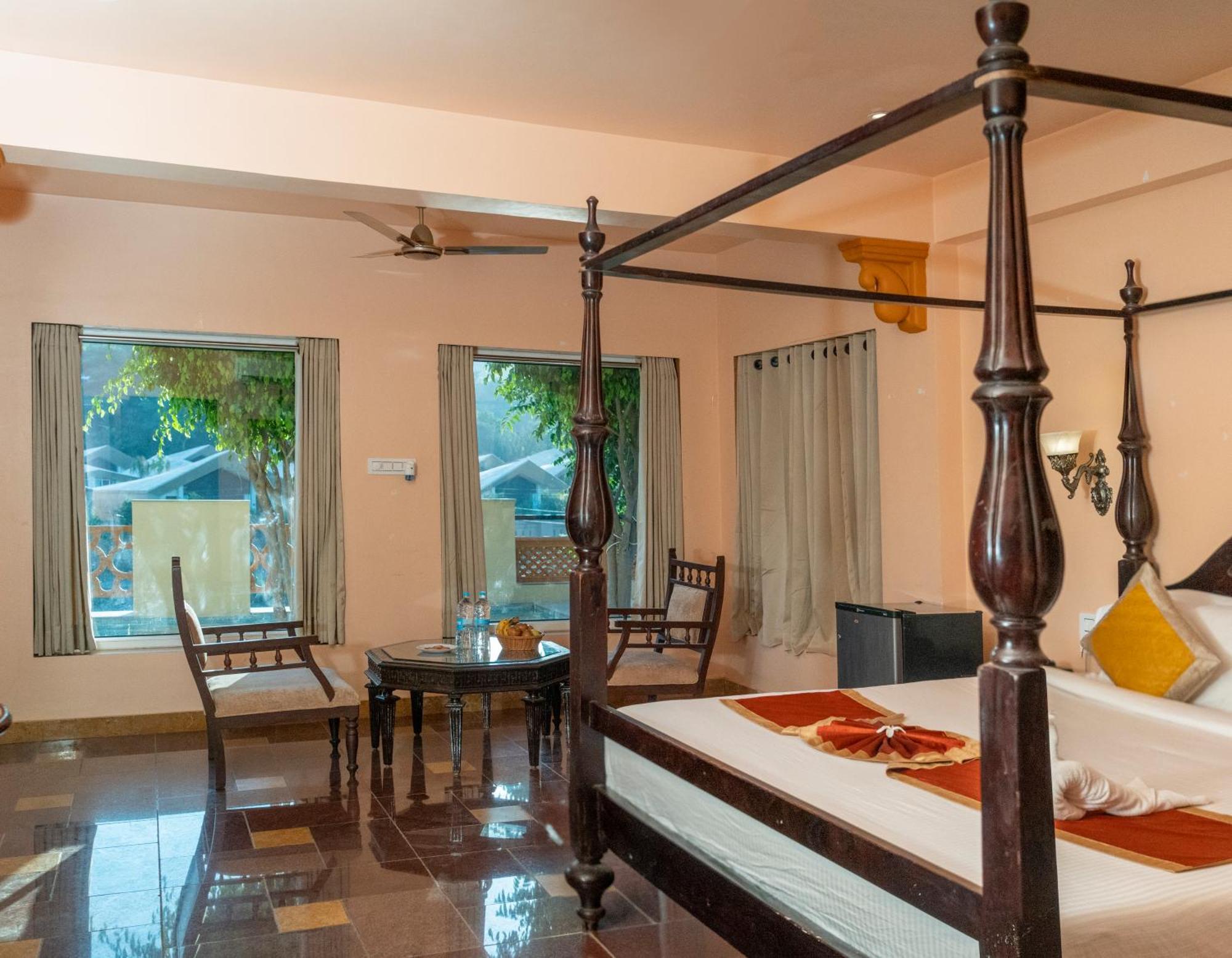 Udai Nature Valley Resort - A Peace Full Farmhouse Resort Udaipur Buitenkant foto