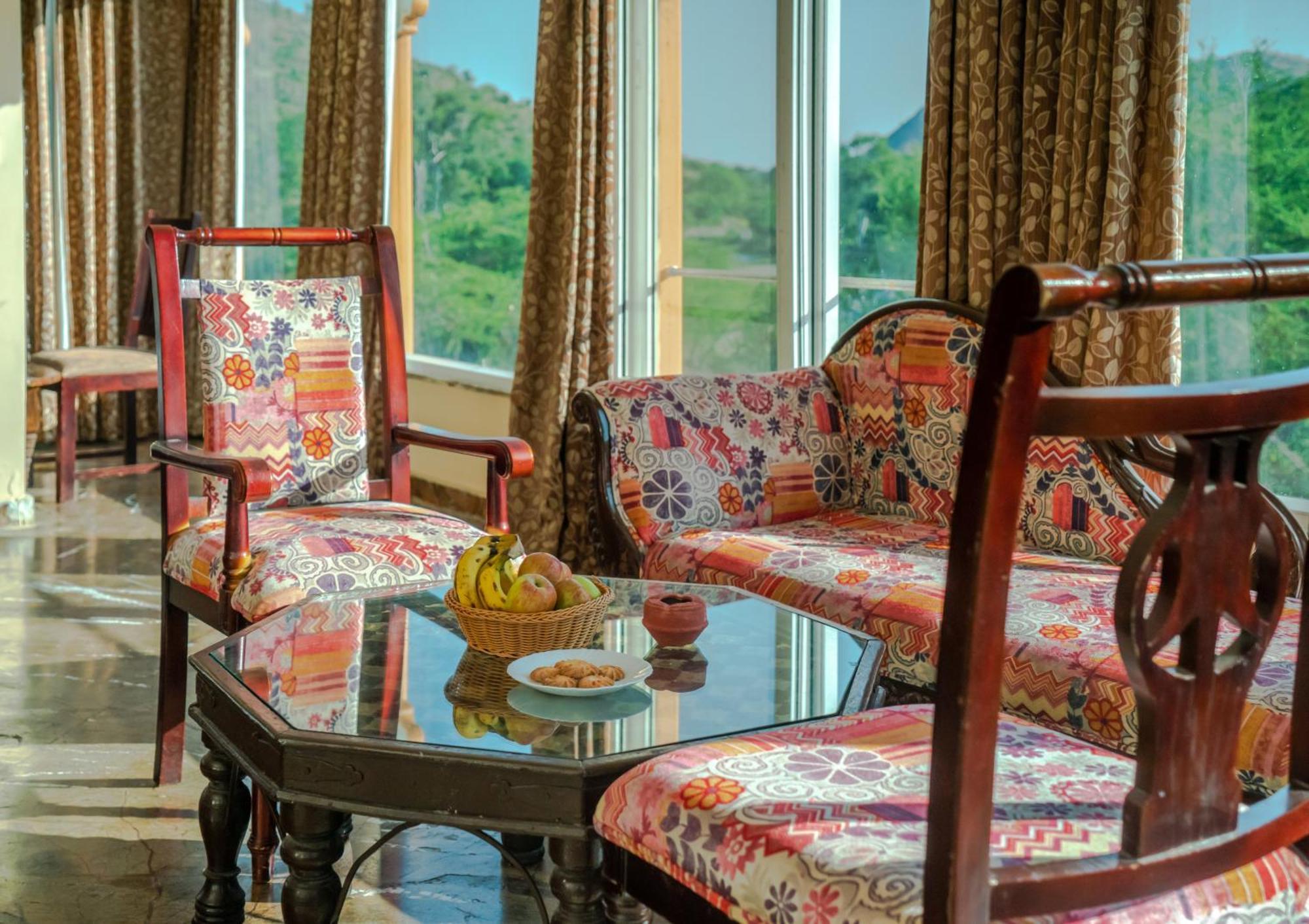 Udai Nature Valley Resort - A Peace Full Farmhouse Resort Udaipur Buitenkant foto